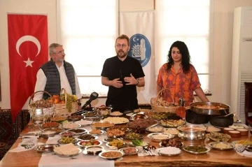 Ünlü şef Ömür Akkor: &quot;Türkiye’de gördüğünüz en farklı mutfak Çorum’da&quot;
