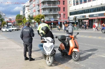 Uşak’ta bin 81 sürücüye para cezası kesildi
