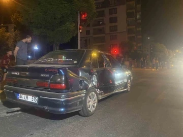 Uşak’ta trafik kazası: 4 yaralı
