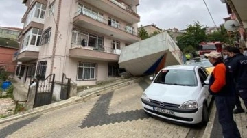 Üsküdar&rsquo;da kayan kamyonet önce taksiye sonra binaya çarptı