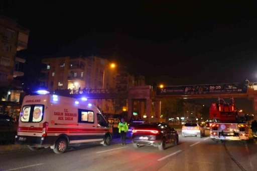 Üst geçide çıkan genç, kız arkadaşının kendini affetmesi ile eyleminden vazgeçti
