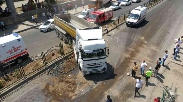 Üst geçidi kullanmak yerine ana yola atladılar: 2’si ağır 6 kişi yaralandı
