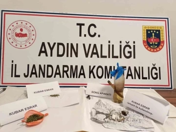 Uyuşturucu madde kullanırken yakalandılar
