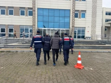 Uyuşturucu operasyonunda gözaltına alınan 8 şüpheli adliyeye sevk edildi
