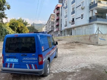 Uyuşturucu şüphelisi jandarmalara ateş açtı: 1 astsubay şehit, 1'i teğmen, 2 yaralı