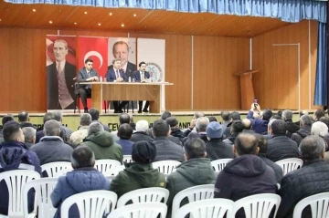 Vali Aydoğdu, Refahiye’de köy muhtarlarıyla bir araya geldi
