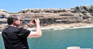Vali Ayhan turizm için kolları sıvadı