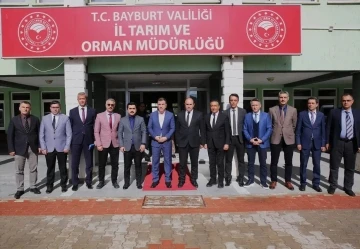 Vali Eldivan, Tarım ve Orman İl Müdürlüğünde incelemelerde bulundu
