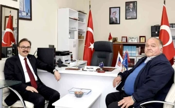 Vali Kızlkaya, Muhtarlar Derneği Başkanı Çınar ile bir araya geldi
