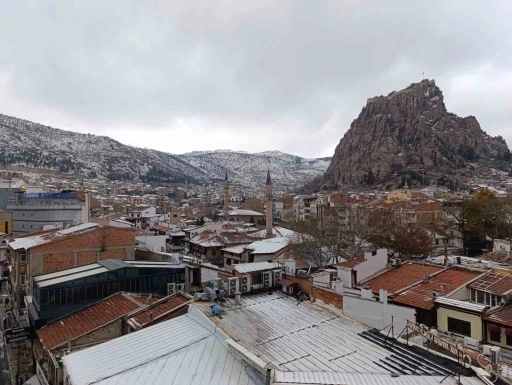 Valilikten barınma ihtiyacı olan vatandaşlar için çağrı
