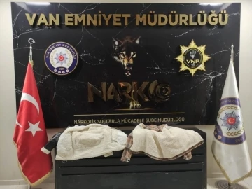 Van’da 4 kilo 200 gram metamfetamin ele geçirildi
