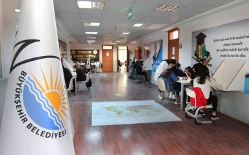 Van’da sürekli eğitim merkezi ile 404 öğrenci üniversiteli oldu
