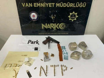 Van’da ‘torbacı’ operasyonu
