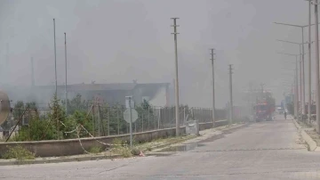 Yağ geri dönüşüm fabrikasındaki yangın söndürüldü
