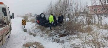 Yağan kar kazaya neden oldu
