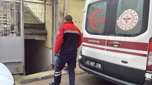 Yakınlarının haber alamadığı adam yalnız yaşadığı evinde ölü bulundu
