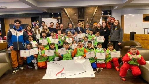 Yakutiye’de “Kar Tanesi” projesiyle öğrenciler kayak sporuyla buluşuyor
