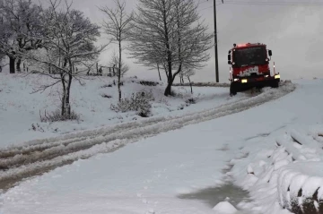 Yalova Belediyesi karla mücadeleye devam ediyor
