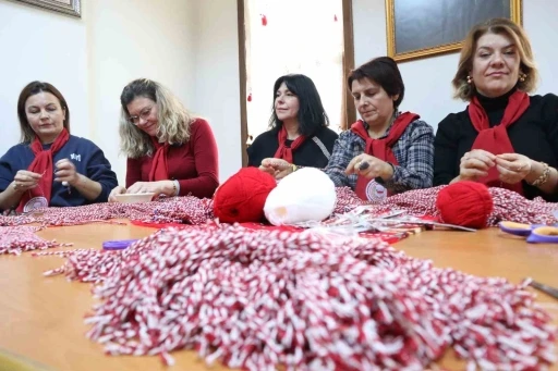 Yalova’da Balkanlardan gelen &quot;marteniçka&quot; geleneğini yaşatıyorlar
