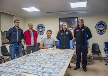 Yalova’da dilencinin üzerinden 12 bin lira para çıktı
