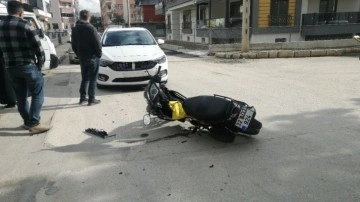 Yalvaç'ta Motosiklet ile Otomobil Çarpıştı, Ehliyetsiz Çocuk Yaralandı