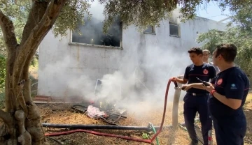 Yangında evi küle döndü, “Mal her zaman alınır can alınmaz” dedi
