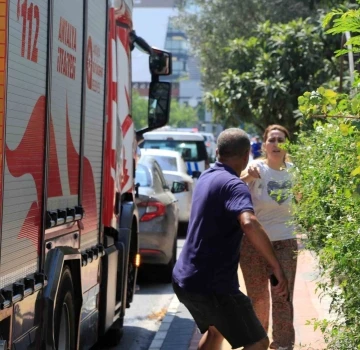 Yangını haber alıp koşarak geldi, korktuğu başına gelmedi
