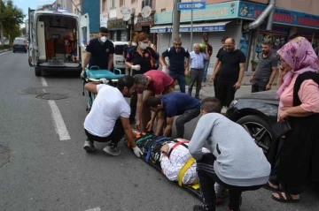 Yayaya çarpan sürücü olay yerini terk etti: O anlar kamerada
