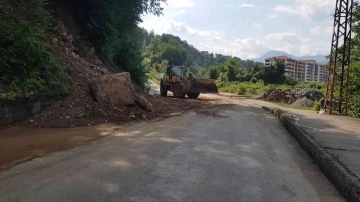 Yenice’de heyelan bölgelerinde çalışmalar sürüyor
