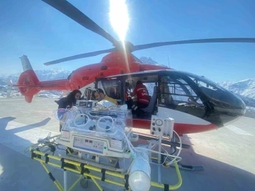 Yenidoğan bebek helikopterle Van’a sevk edildi
