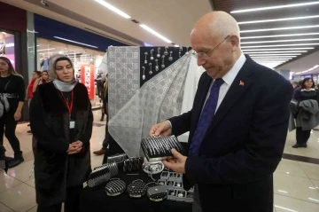 Yenimahalle Belediyesince &quot;Geleneksel Yeni Yıl Hediyelik Eşya Sergisi&quot; açıldı
