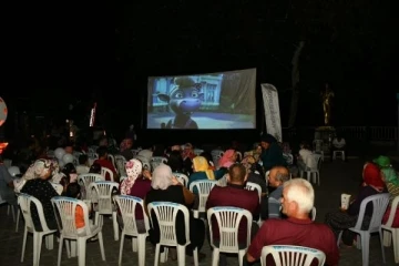 Yenişehir Belediyesi'nin açık hava sinema günleri başladı