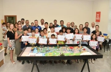 Yenişehir Belediyesi'nin robotik kodlama eğitimleri sürüyor