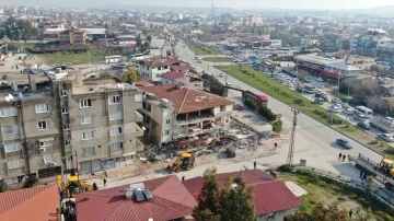 Yerle bir olan Hatay’dan dramatik görüntüler
