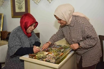 Yıldırım’da kağıt rölyefe yoğun ilgi
