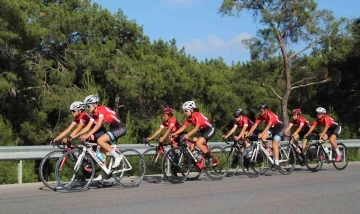 Yıldız Kızlar Bisiklet Milli Takımı, Antalya’da hazırlıklarını sürdürüyor
