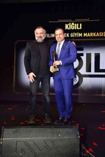 Yılın Erkek Giyim Markası ödülü Kiğılı’nın oldu
