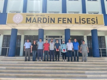 YKS’de derece yapan Mardin Fen Lisesi öğrencileri altınla ödüllendirildi
