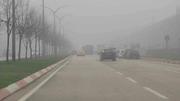 Yoğun sis hayatı olumsuz etkiledi
