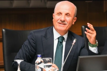 YÖK Başkanı Özvar: “Kalan az sayıdaki boş kontenjan, yerleşemeyen adaylar için yeni bir fırsat”
