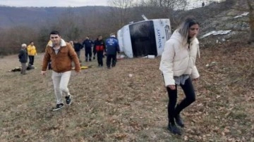 Yolcu midibüsü şarampole uçtu! Çok sayıda yaralı var