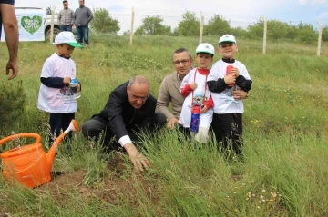 Yozgat’ta fidanlar toprakla buluştu
