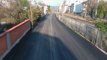 Yunus Emre Caddesi’nde asfaltlama çalışması
