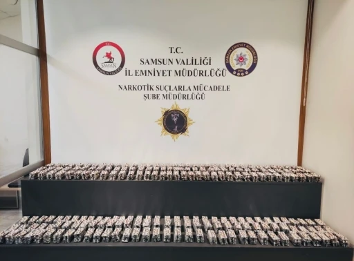 Yunus polislerinden kaçan araçtan 39 bin 88 adet uyuşturucu hap çıktı
