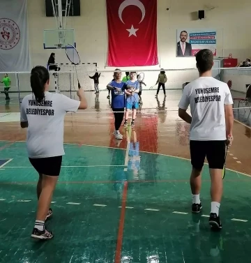 Yunusemreli badmintoncular 5 dereceyle Ankara vizesini aldı
