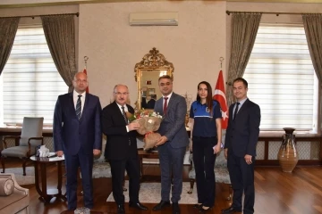 Zabıta Daire Başkanlığı Vali Karadeniz ve Başkan Ergün’ü ziyaret etti
