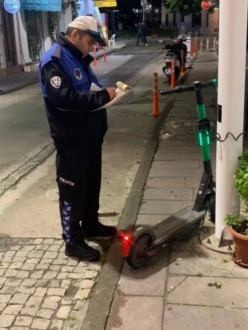 Zabıta ekiplerinden işgalci araçlara ceza
