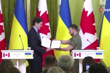 Zelenskiy ve Trudeau Kiev’de bir araya geldi