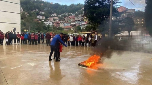 Zonguldak’ta deprem ve yangın tatbikatı gerçekleştirildi
