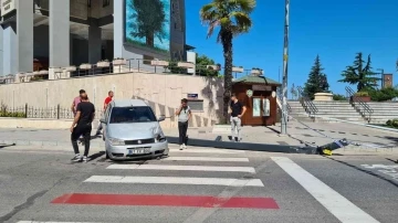 Zonguldak Valiliği önünde trafik kazası
